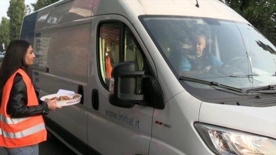La vicesindaca contro il collettivo della Fabbrica del Vapore: "Spazi occupati abusivamente"