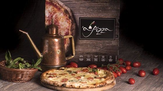 Se è surgelata si può chiamare pizza? Il dibattito all'ombra del Vesuvio 
