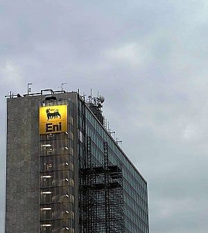 Lo Stato torna padrone in Borsa: la ritirata dell'industria privata