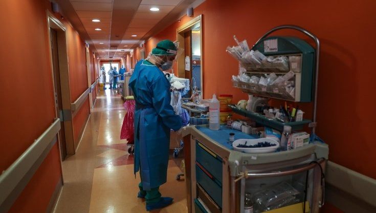Coronavirus, Lazio in lista d'attesa, il Covid ingolfa la sanità