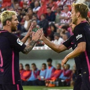 Spagna: il Barça con Rakitic aggancia in testa il Real, sorpresa Las Palmas