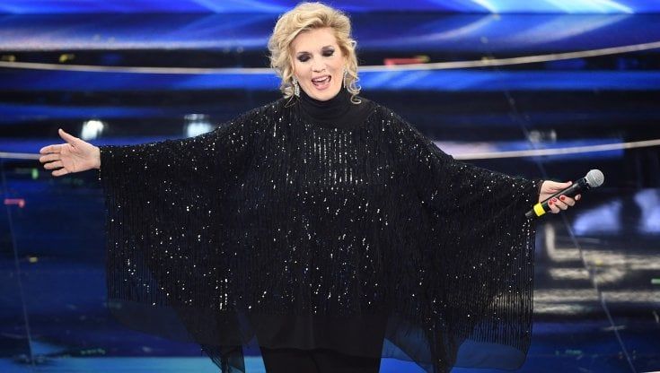 Sanremo, il messaggio di Iva Zanicchi ad Amadeus: "Manca una donna della mia età"