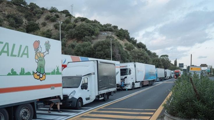 Proteste tir, rimossi i blocchi. Viminale: mezzi pesanti possono circolare nel fine settimana
