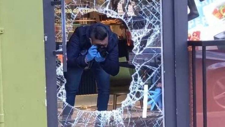 Bari, furto con spaccata in centro: ladri nella notte da Kiki fish e poke per portare via 180 euro e un tablet