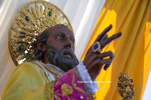 Bari, dai preti un concorso su Facebook per san Nicola