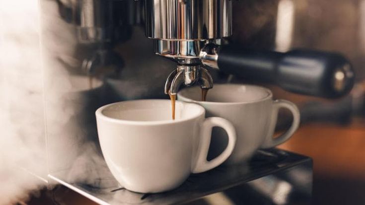 Milano scopre il caffè specialty: dal sorso al volo alla degustazione lenta