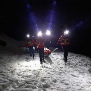 Val Sangone, scivola sul ghiaccio e sbatte la faccia scendendo dal rifugio