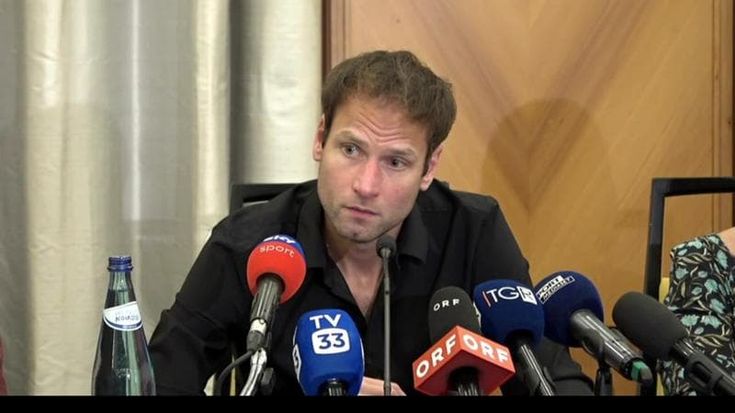Cosa rischia Schwazer dopo la terza positività: tutti gli scenari. E lui torna a lavorare in hotel