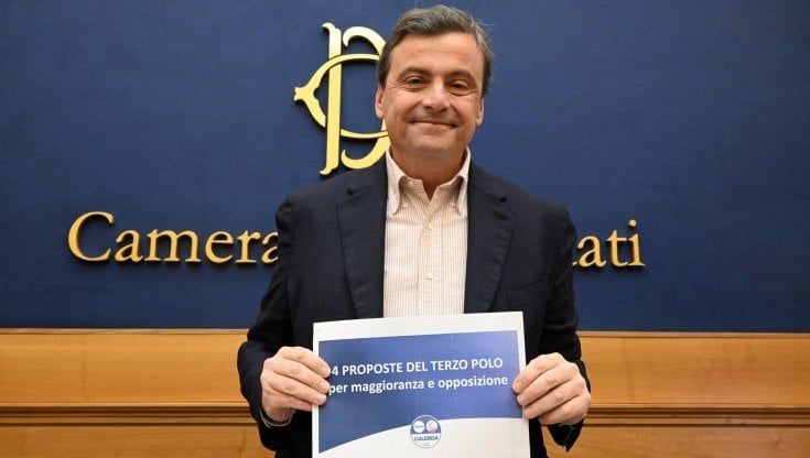 Salario minimo, sanità, Pnrr, dissesto idrogeologico. Le quattro proposte di Calenda 