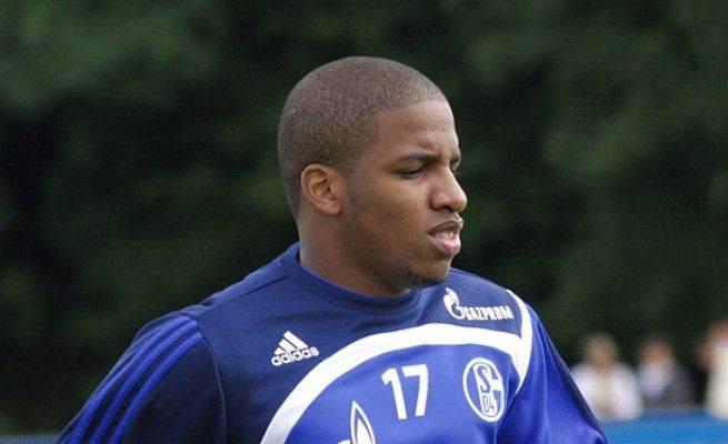 Napoli, sar&agrave; un mercato grandi firme. <br />E per l'attacco spunta la pista Farfan