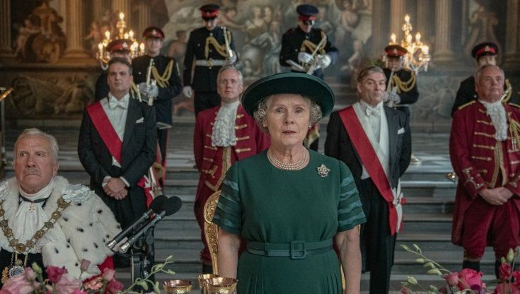 Dio salvi 'The Crown'. La "regina" Imelda Staunton: "Povera Diana, stava solo facendo il proprio lavoro"
