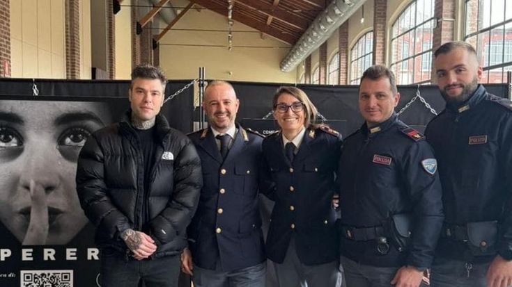 Fedez contro l'odio social: "Augurare il cancro a un bambino per lo Stato non è reato, serve uno Spid contro gli hater"