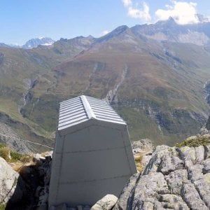 Val Ferret, trovato il cadavere di una alpinista, mistero sulle cause della morte