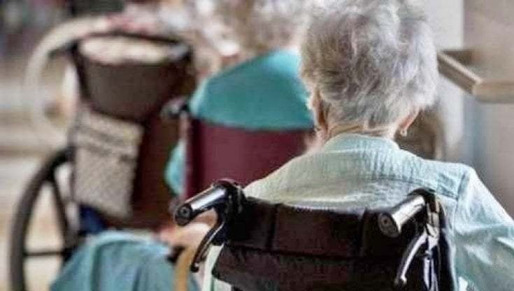 Maltrattò anziana 80enne, badante condannata a 4 anni mezzo di carcere