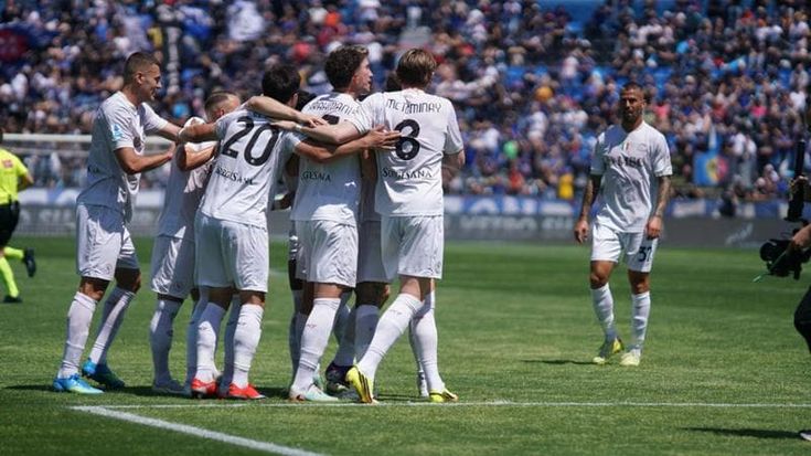Il Napoli vince 3-0 a Pisa, qualificazione Champions matematica