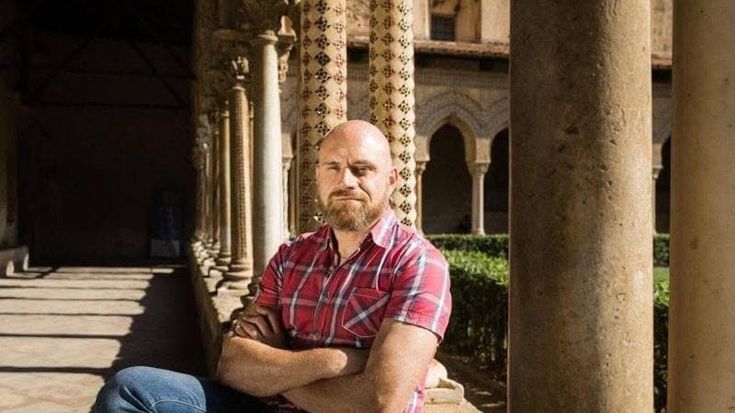Francesco Lepore, dall’abito talare al blog in latino: “Ho scelto di vivere la mia omosessualità”