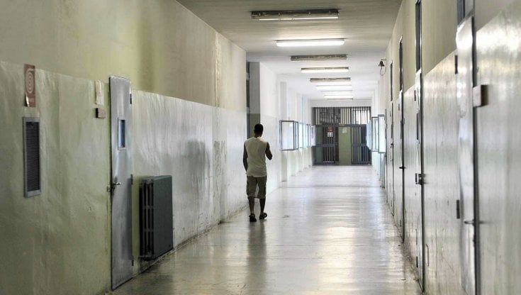 Gli abusi nelle altre carceri, aperte 16 inchieste sugli agenti