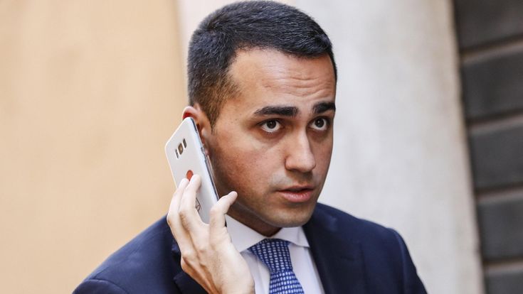 Di Maio si arrende e pensa al voto subito: “Il Pd la pagherà”