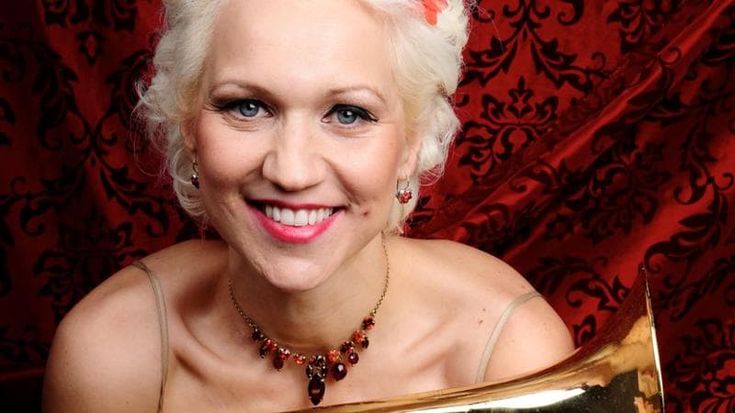 Tromba e tip tap,com’è vintage il jazz di Carling