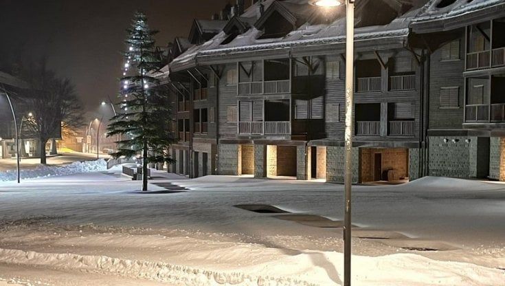 Neve all'Abetone, vento forte sull'Arcipelago, alla Gorgona onde di 6 metri: continua l'allerta gialla su tutta la Toscana