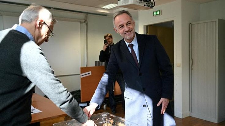 Francia al voto per le comunali: prova generale per l’Eliseo