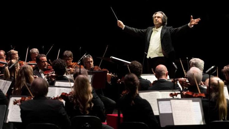 Riccardo Muti e i Wiener Philharmoniker inaugurano il Ravenna Festival: un trionfo tra Mozart e Schubert