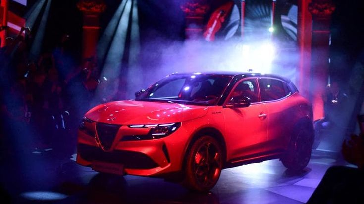 Non solo Alfa Milano-Junior: da Gingo-Panda alla Porsche 911, quando l’auto cambia nome in extremis