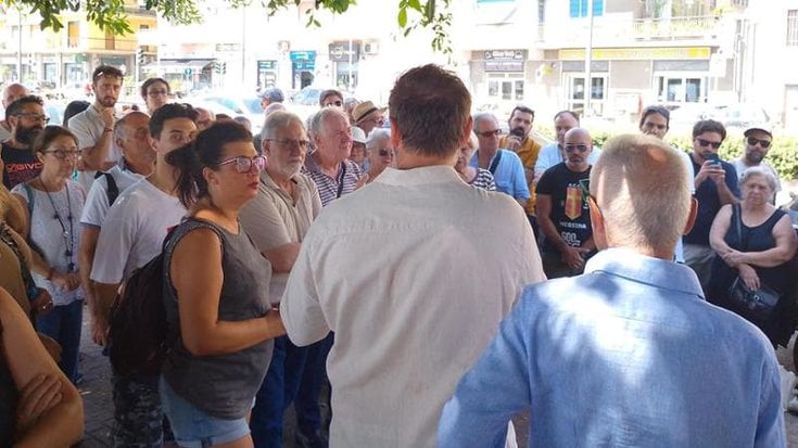 Sit in davanti al museo derubato, i cittadini di Messina: “Dobbiamo trovare la forza di reagire”