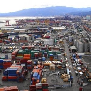 Porto di Genova, doppio record per container e crociere