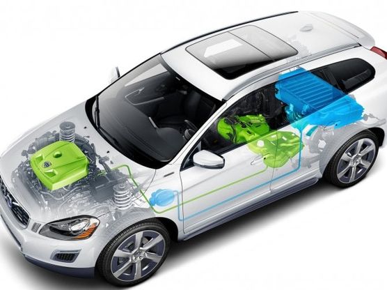 Volvo, la passione per le elettriche e le ibride
