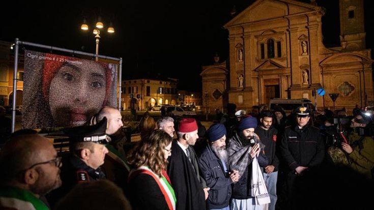 L’ultimo fiore per Saman Abbas. L’imam alla cerimonia funebre: “Tradita e uccisa da chi doveva difenderla”