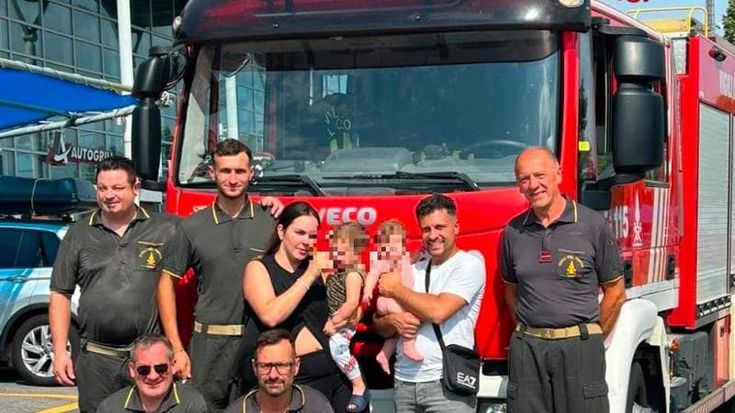 Giocano in auto all'autogrill di Somaglia: fratellini di due anni e sette mesi restano chiusi dentro