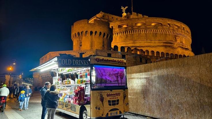 Camion bar, il ritorno in centro: “Il Tar blocca il piano decoro”