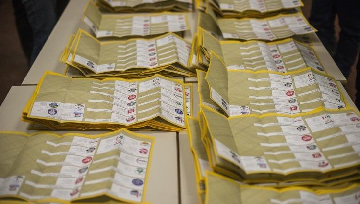 Come si vota alle elezioni del 25 settembre 2022: seggi aperti dalle 7 alle 23