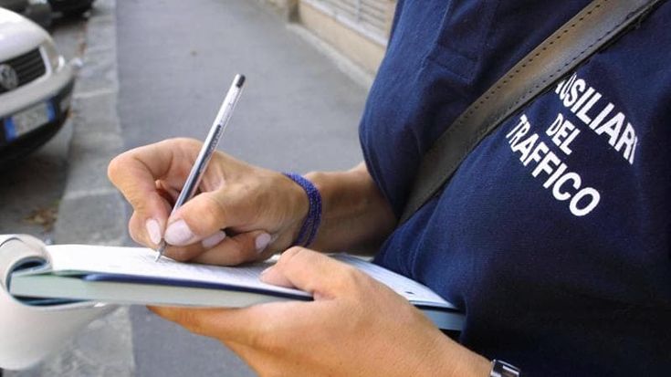Firenze, la proposta della Sas: “Più vigilini e scan car per controllare la sosta”