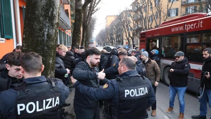 Scontri Bologna-Celtic, 4 daspo agli ultrà rossoblù: lontani dagli stadi per 2 anni