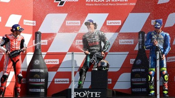 MotoGp, doppietta italiana a Misano: vince Morbidelli davanti a Bagnaia, Rossi è quarto. Dovizioso in testa al mondiale