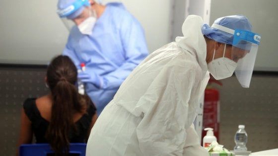 Coronavirus, positivi due ventenni a Torre del Greco