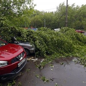 Russia, uragano si abbatte su Mosca: 11 morti e decine di feriti