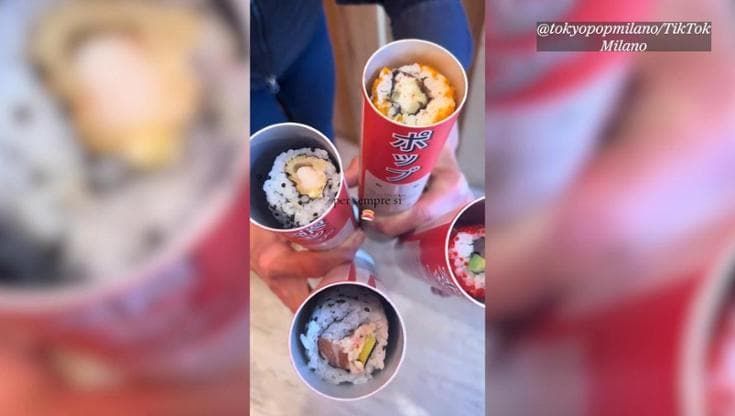 Il sushi come un calippo: il trend che da New York ha invaso i social