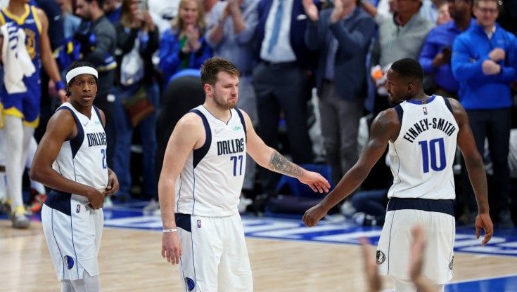 Playoff Nba: Dallas annulla il primo match point, Golden State ko in gara 4