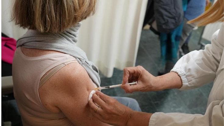 Via alla campagna vaccinale contro i virus stagionali, ma a Palermo le fiale sono già finite