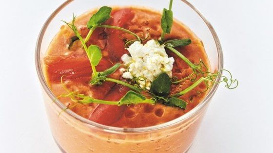 Volete essere felici? Tornate in cucina (dopo aver fatto la spesa al mercato)