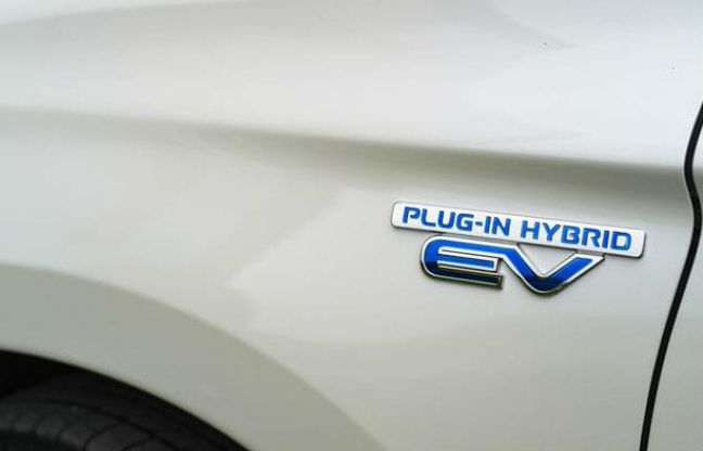 Mitsubishi Outlender PHEV miglior “Alternative Powertrain”