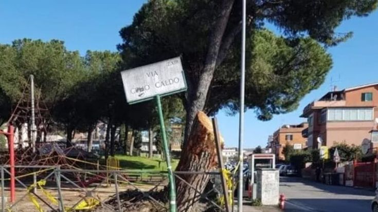 Un parco a Torre Angela intitolato ai partigiani. L’estrema destra: “Anpi ha le mani sporche di sangue”