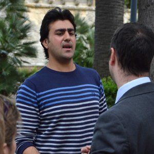  Hakim Nasiri: "Non sono un terrorista, sono qui per lavorare, quel mitra nella foto è solo un giocattolo" 