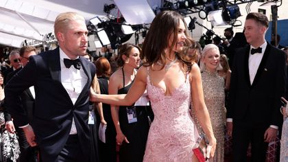 Le star sul tappeto rosso degli Oscar 2022: tutti i look