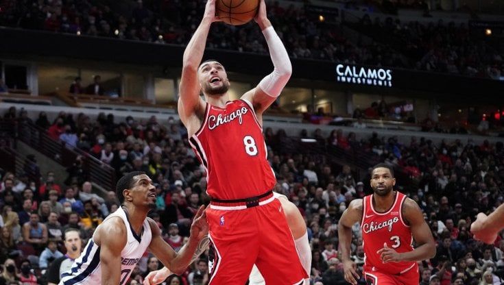 Nba: Chicago cade, Miami al comando a Est. Brooklyn si rialza battendo Milwaukee