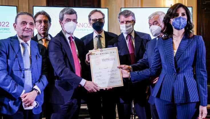 Patto per il lavoro, Milano lancia il suo modello contro la crisi: "Welfare e formazione diffusa"