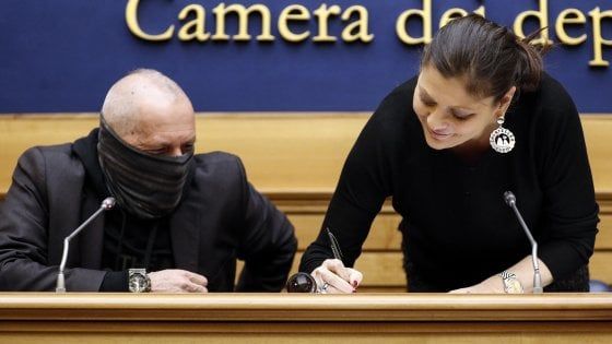 Regione Calabria, l'annuncio della presidente Santelli: "Il Capitano Ultimo assessore all'ambiente"